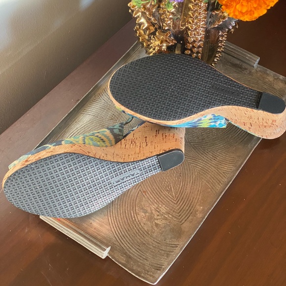 Tahari Taylor Peep Toe Wedges - Picture 9 of 9